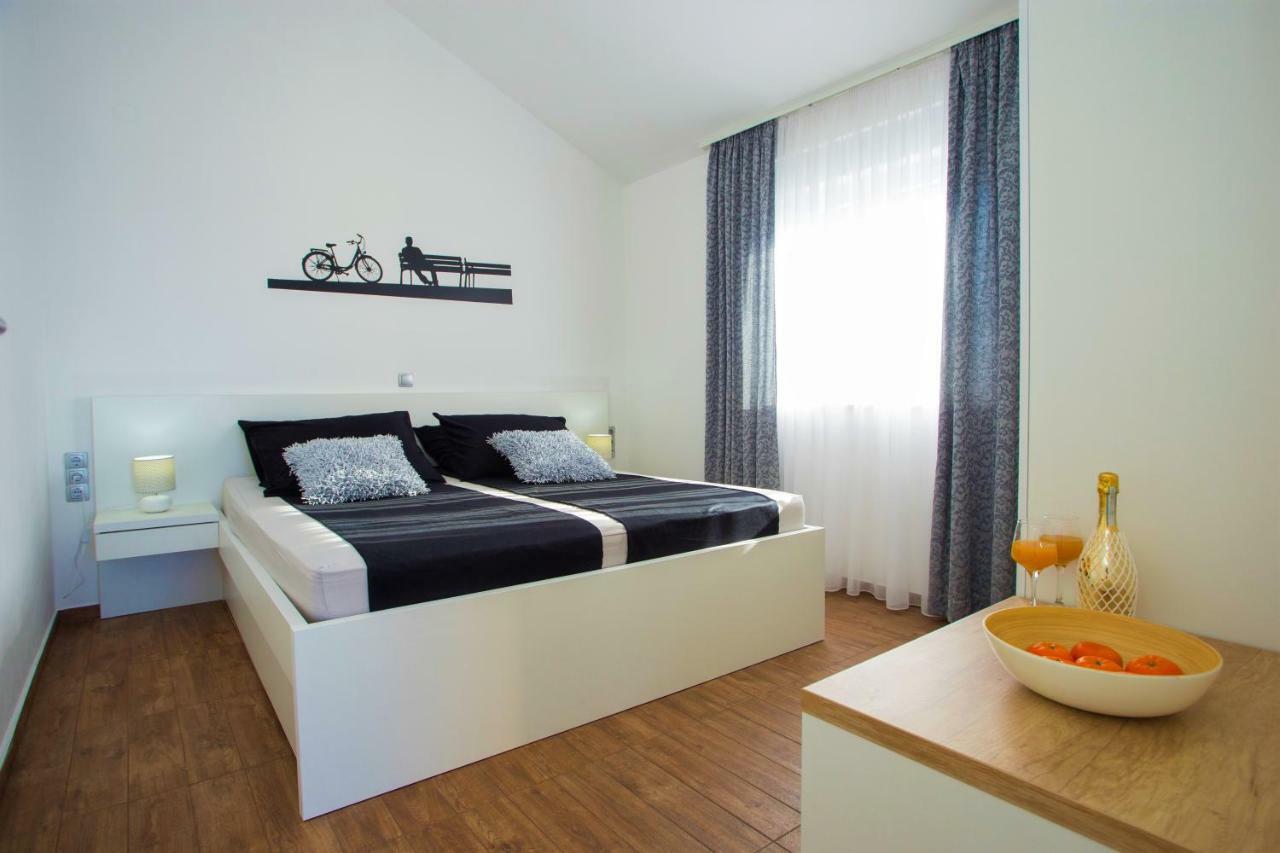 Villa Kata Ražanj Eksteriør billede