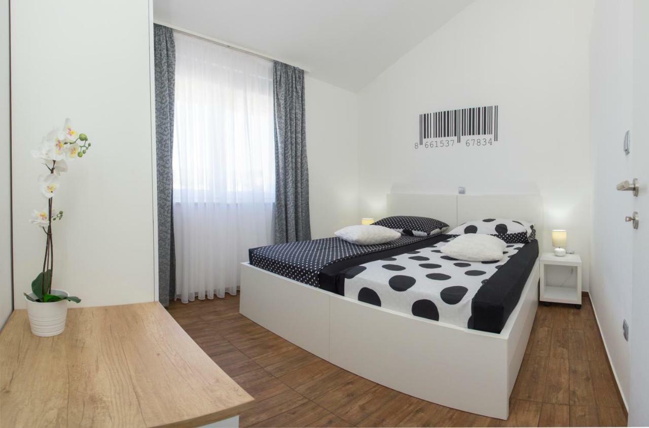 Villa Kata Ražanj Eksteriør billede